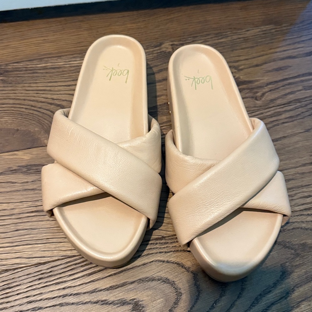 Beek Beige Cross Strap Slides, Never worn.